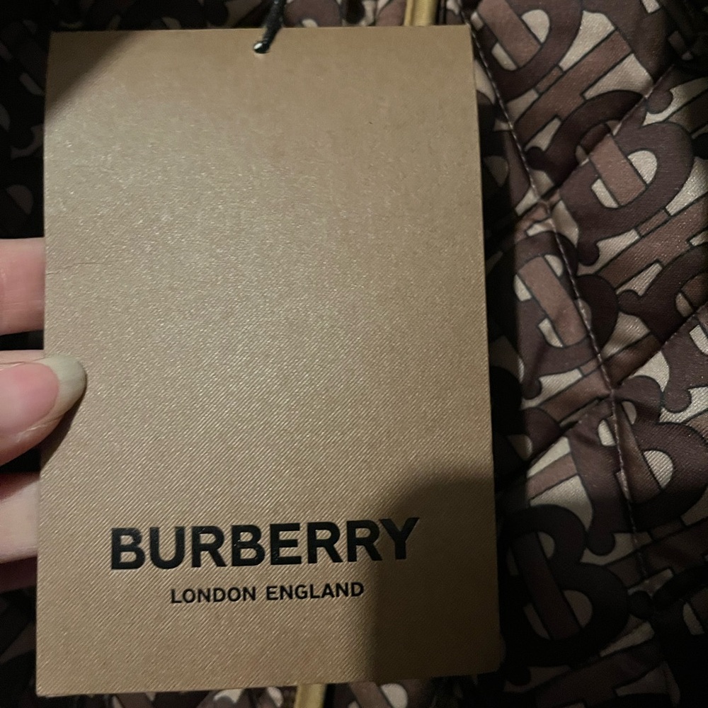 Burberry Quilted Jacket with Corduroy Collar - Picture 14 of 16